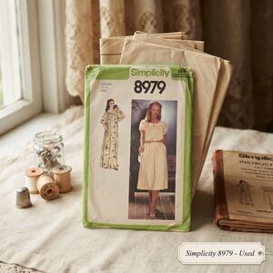 Vintage 1979 Simplicity 8979 Misses Pullover Dress Sewing Pattern Medium 14-16